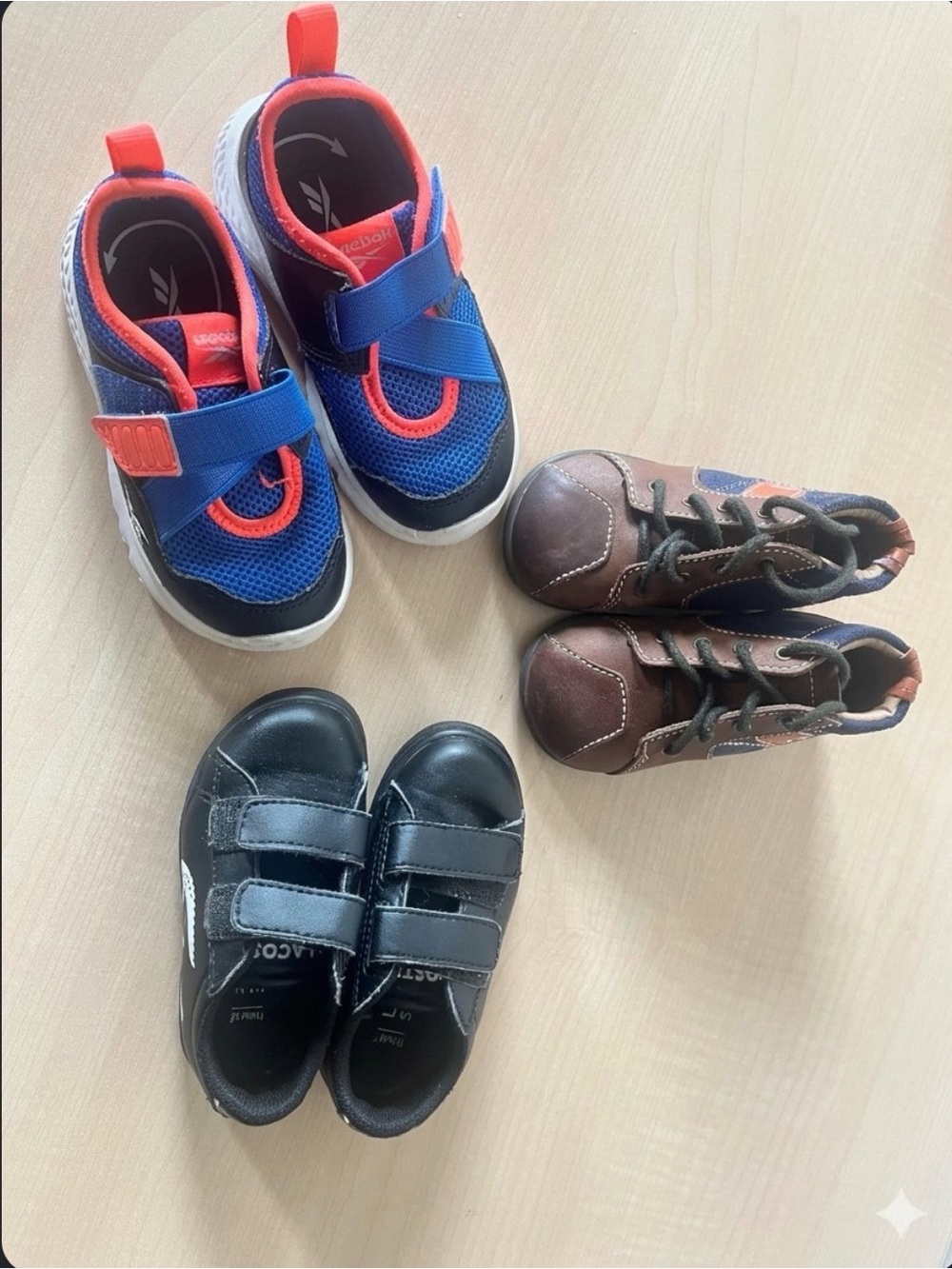 Reebok Kids Navy and Orange Hook-and-Loop Athletic Sneakers